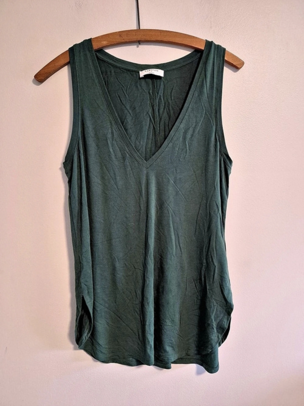 Babaton Small Green Sleevelrss Vneck Tank Top